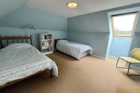 BEDROOM 4.JPG