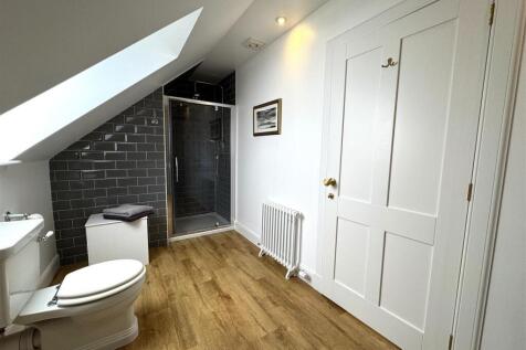 ENSUITE.JPG