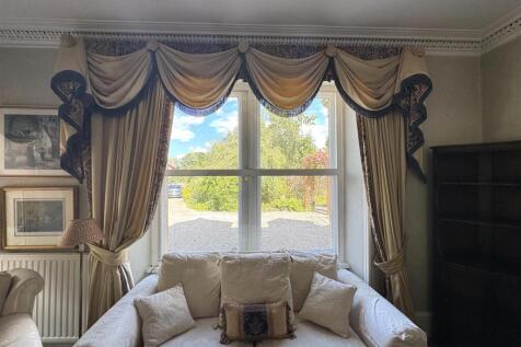 WINDOW IN LOUNGE .JPG