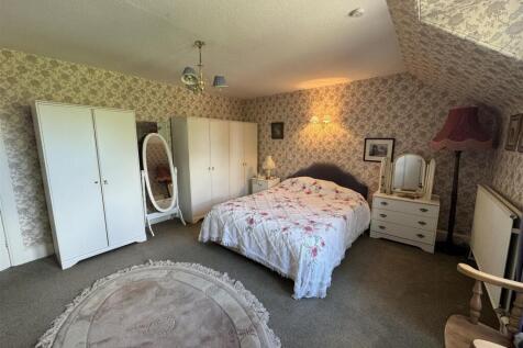 BEDROOM 11.JPG