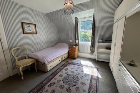 BEDROOM 2.JPG