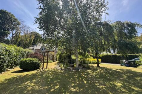 GARDEN 2.JPG