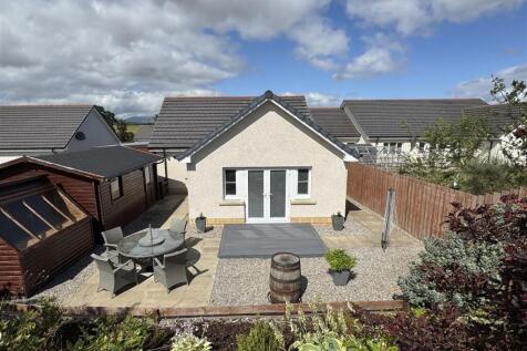REAR OF HOUSE.JPG