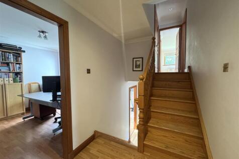 UPPER FLOOR.JPG