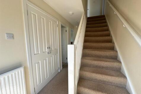 HALLWAY.JPG