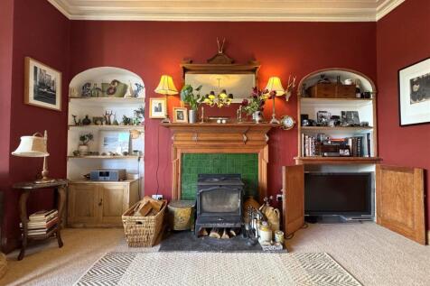 FIREPLACE.JPG