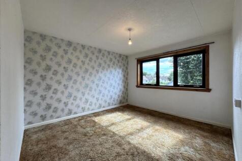 BEDROOM 2.JPG