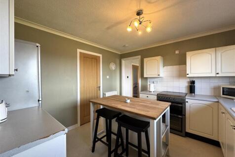 KITCHEN 3.JPG