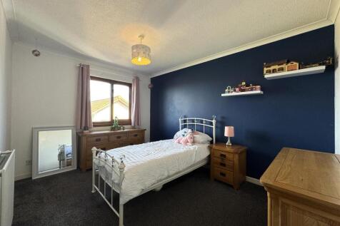 BEDROOM 2.JPG