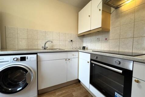 KITCHEN 1.JPG