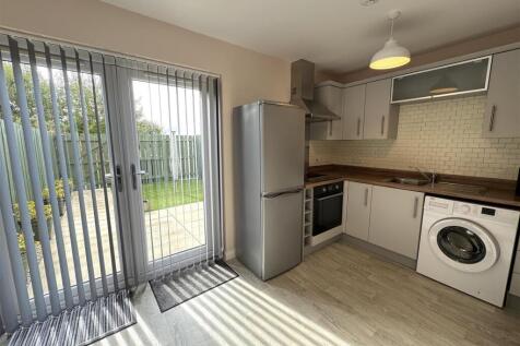 KITCHEN 1.JPG