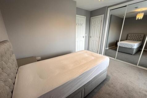 BEDROOM 21.JPG