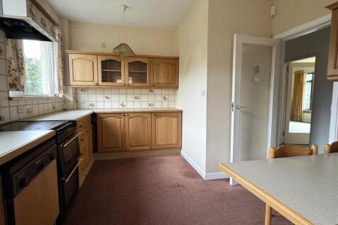 KITCHEN 2.JPG