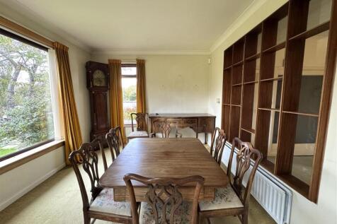 DINING AREA.JPG