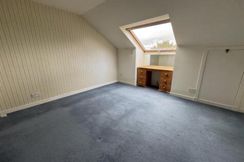 BEDROOM 3.JPG