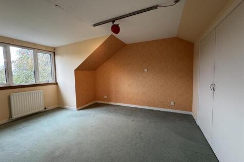 BEDROOM 4.JPG