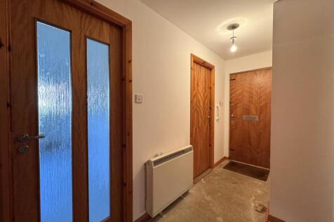 HALLWAY.JPG