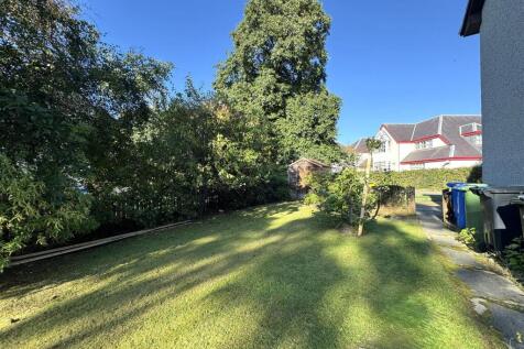 COMMUNAL GARDEN.JPG