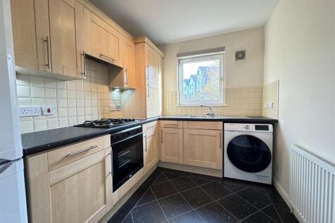 KITCHEN 1.JPG