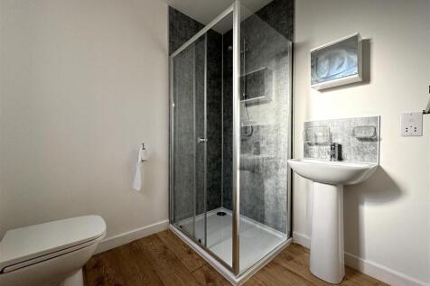 ENSUITE.JPG