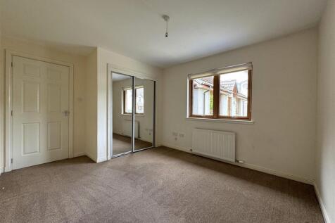 BEDROOM 1.2.JPG
