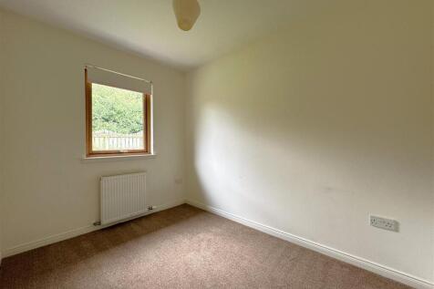 BEDROOM 3.JPG
