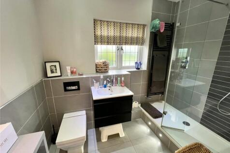 Master Ensuite