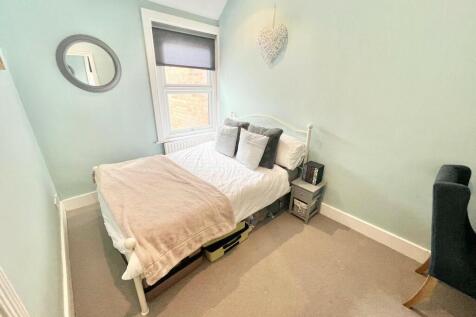 bedroom 2 king ri...