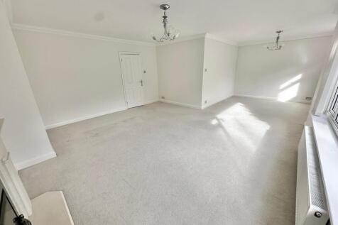 IMG-20251015-WA00...