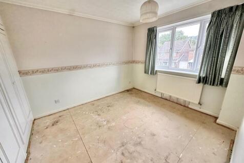 IMG-20251014-WA00...