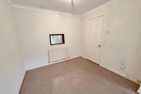 IMG-20251014-WA00...