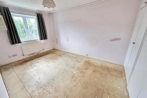 IMG-20251014-WA00...