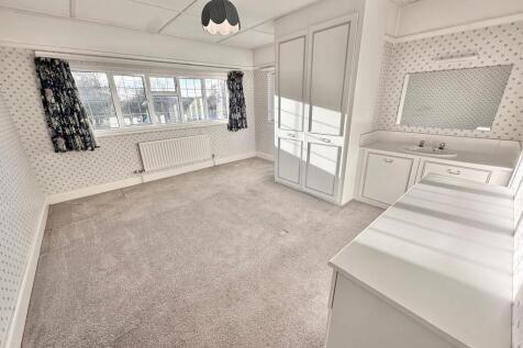 IMG-20251119-WA00...