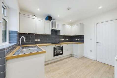 Kitchen 2.PNG