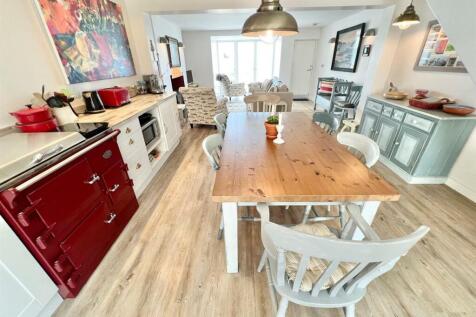 Kitchen/ Breakfast