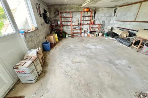 Basement Room 3/