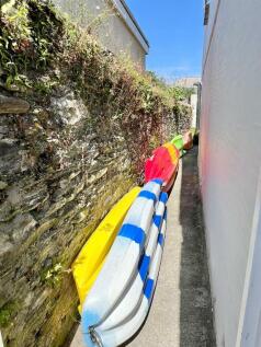 Side Pathway/
