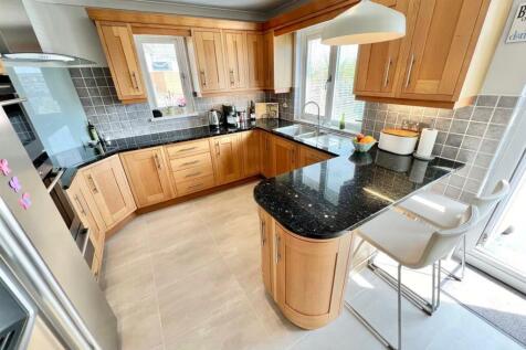Kitchen/ Breakfast