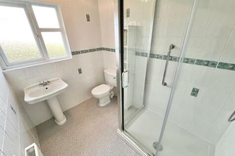 Family Shower Room