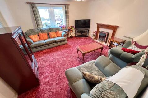 Lounge/ Dining Room