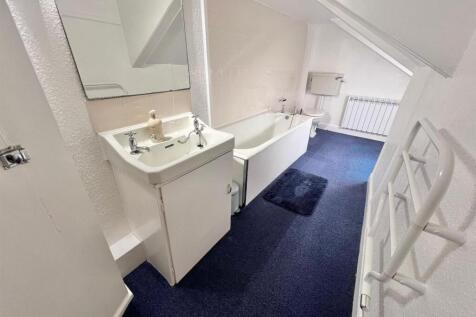 En-suite bathroom.