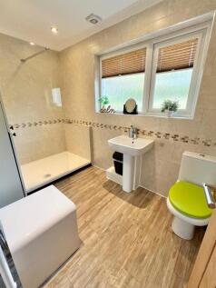 Family Shower Room
