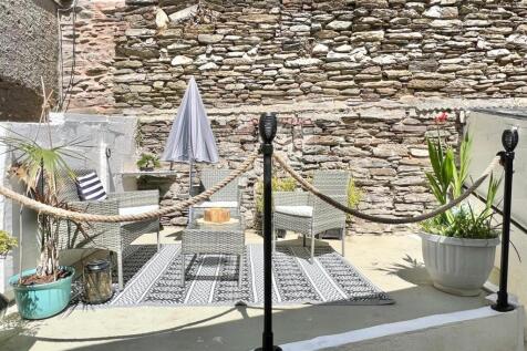 Rear Courtyard
