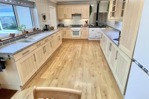 Kitchen/ Breakfast