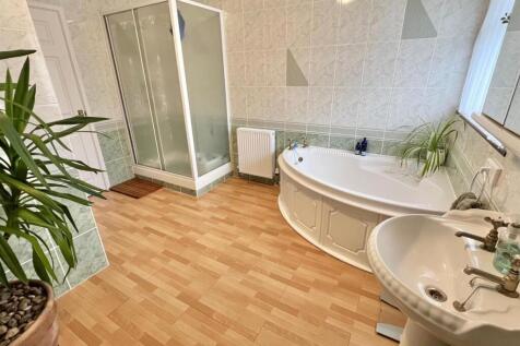 Family Bath/