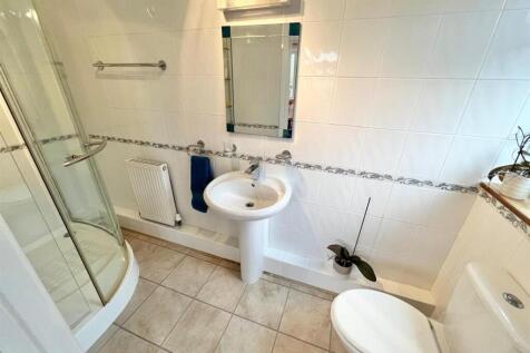 Shower Room/