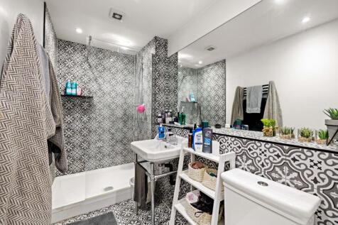 En-Suite Shower Room