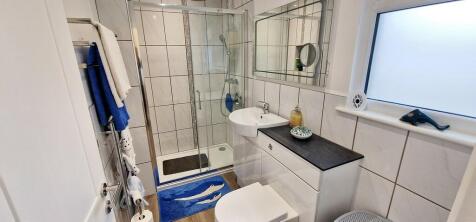 Maisonette - Show...