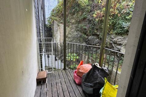 IMG-20250826-WA00...