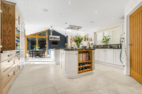 Kitchen/Breakfast Rm